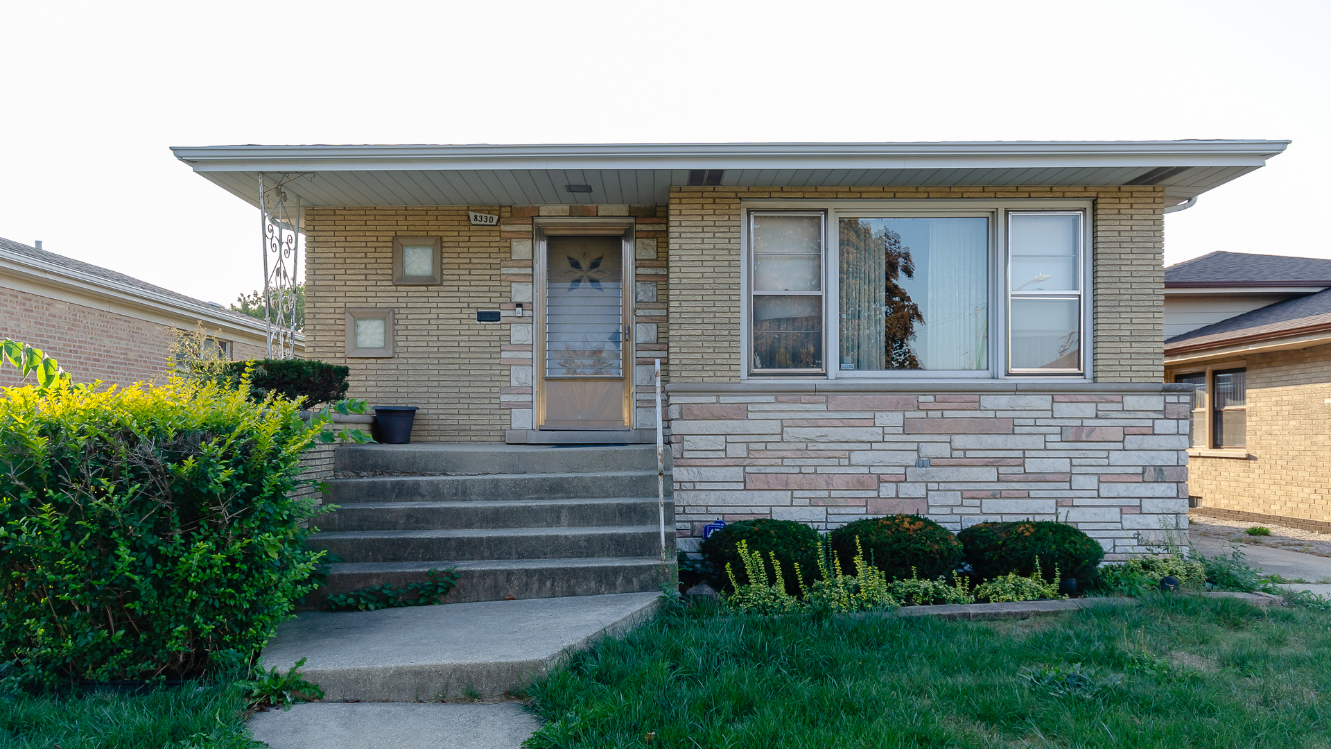 Row House Chicago Real Estate 156 Homes For Sale The Penthouse at