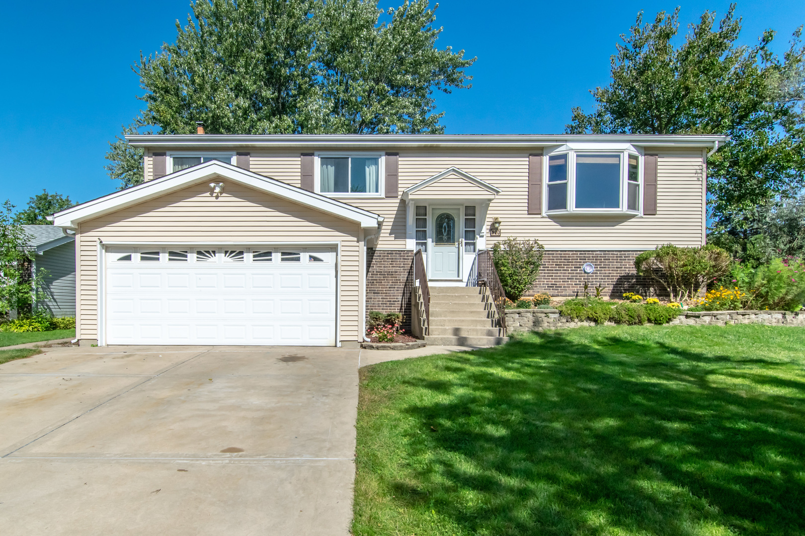 Indian Oaks in Bolingbrook IL Homes for Sale Indian Oaks in