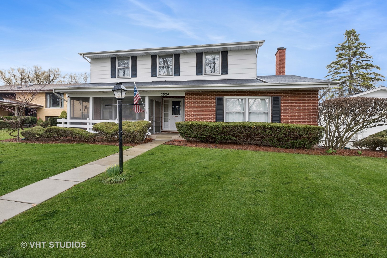 Woodview Manor in Mount Prospect IL Homes for Sale Woodview Manor in