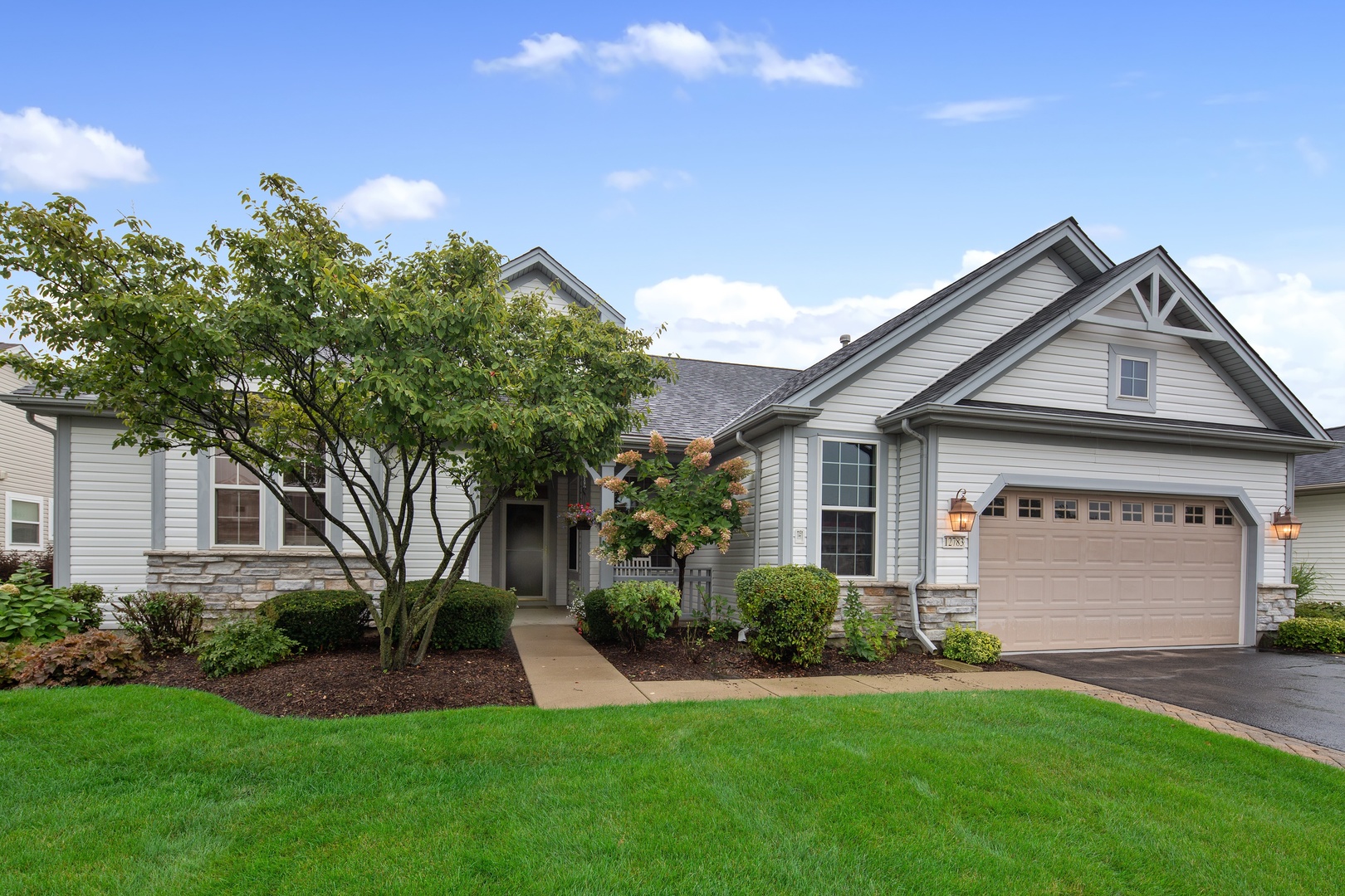 Del b Sun City in Huntley IL Homes for Sale Del b Sun City in