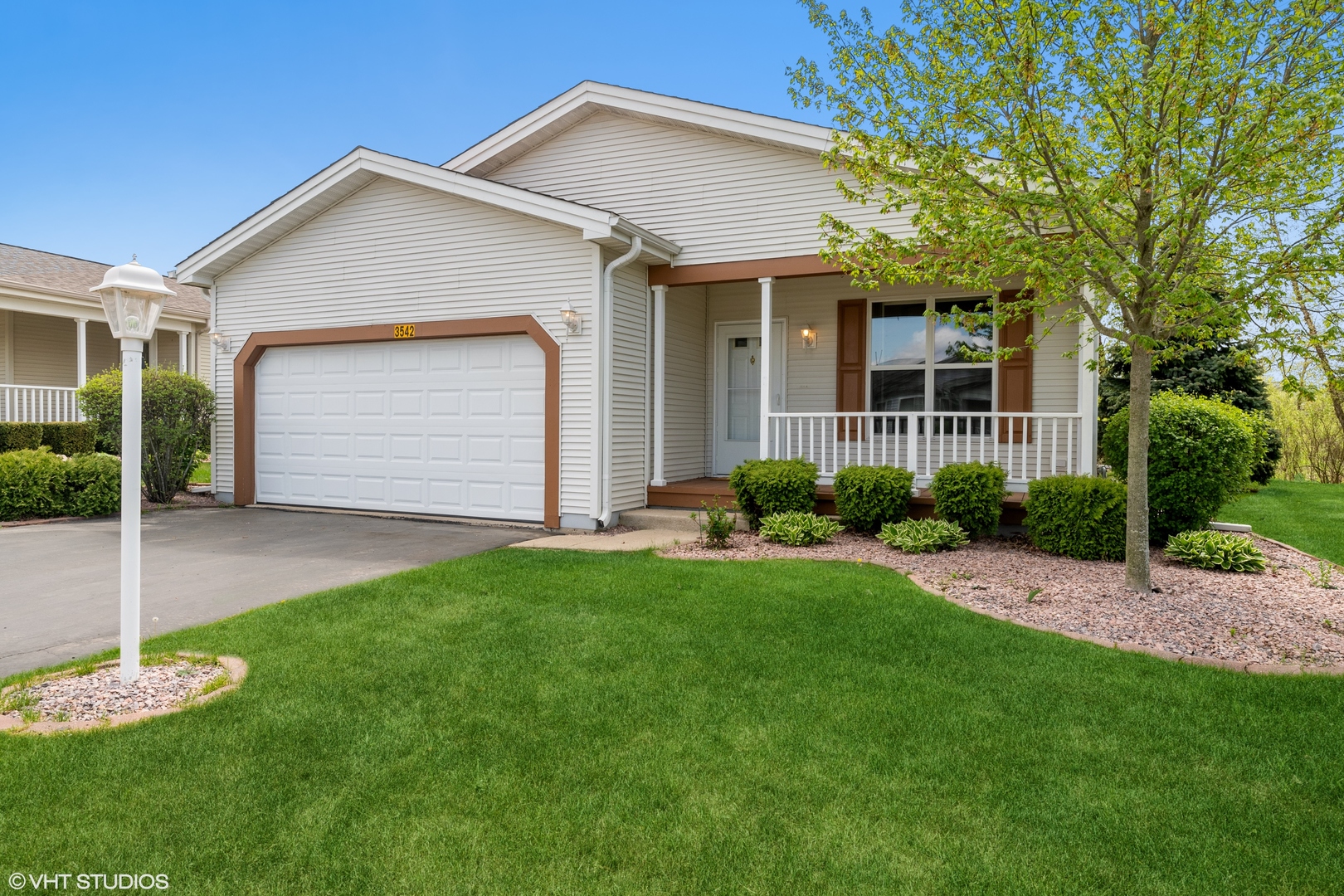 Saddlebrook Farms in Grayslake IL Homes for Sale Saddlebrook Farms in