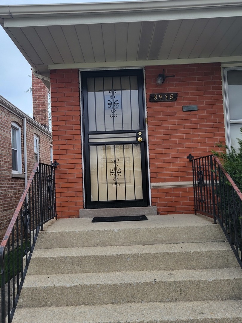 Pill Hill Valley in Chicago IL Homes for Sale Pill Hill Valley in