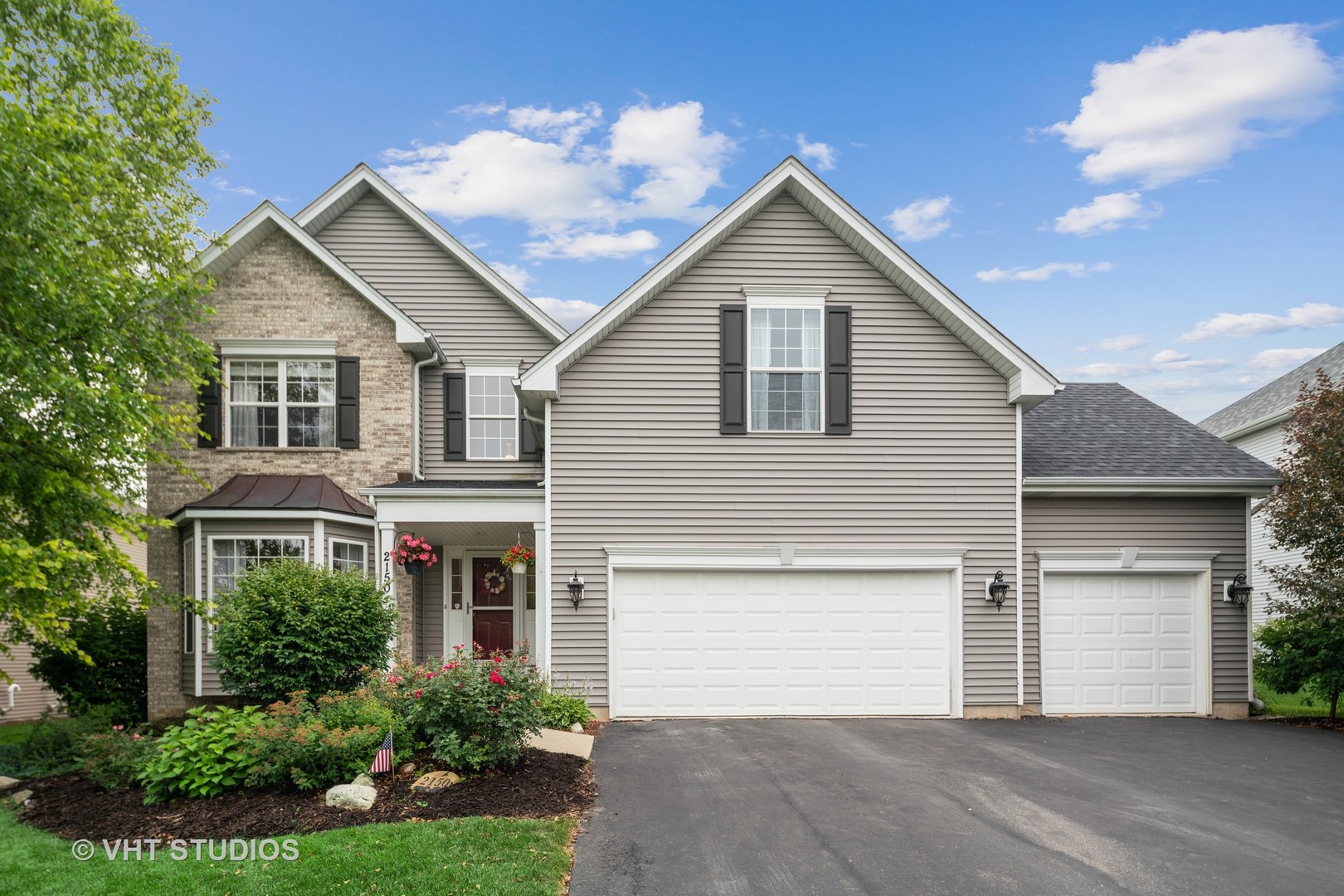 Deerbrook in Aurora IL Homes for Sale Deerbrook in Aurora Real Estate