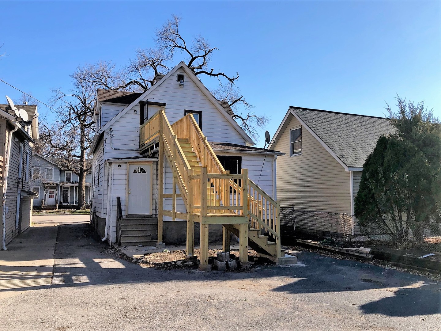 355 N Hickory , Joliet, IL MLS 10947193 Berkshire Hathaway