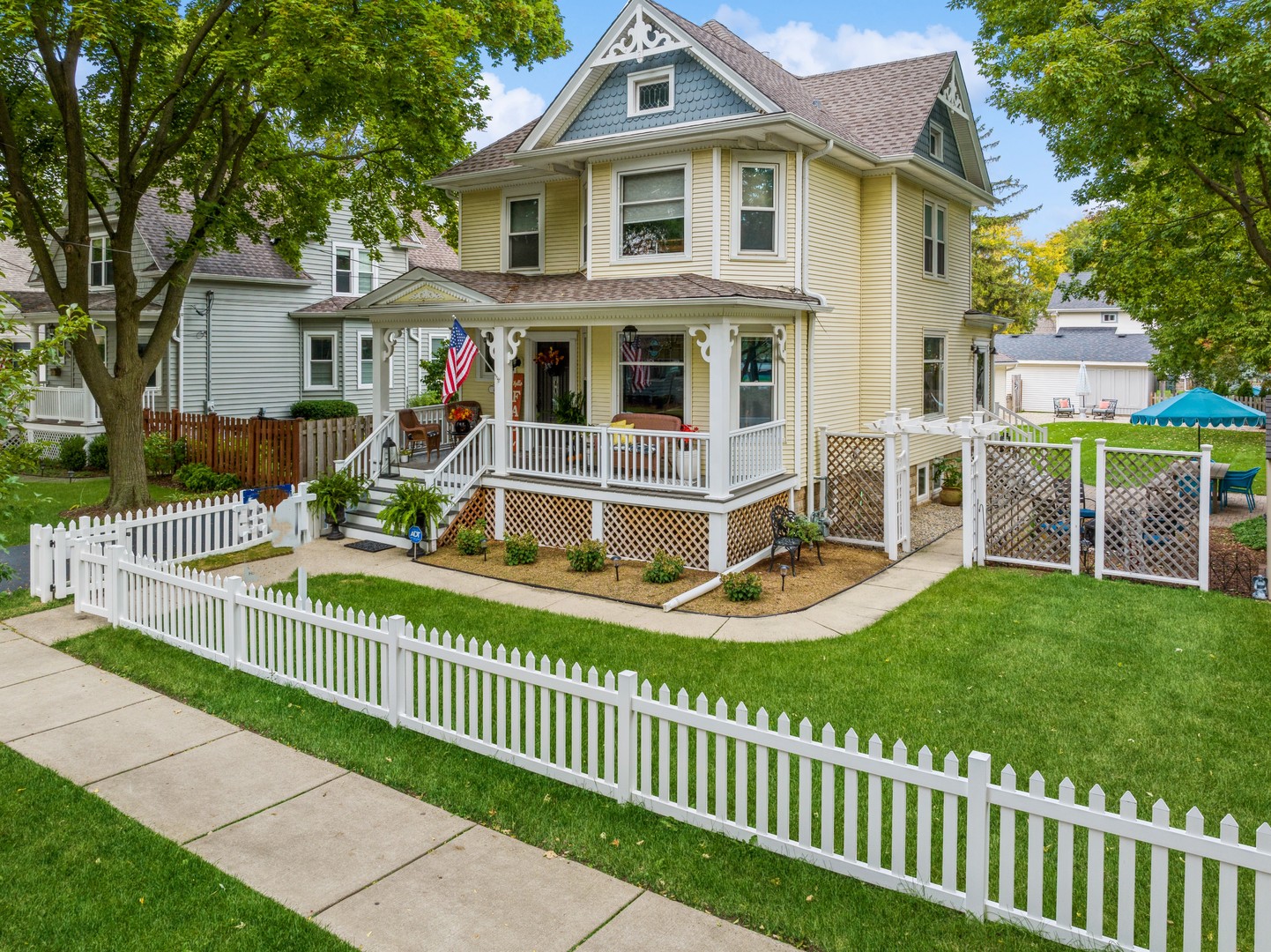 4 House in Arlington Heights