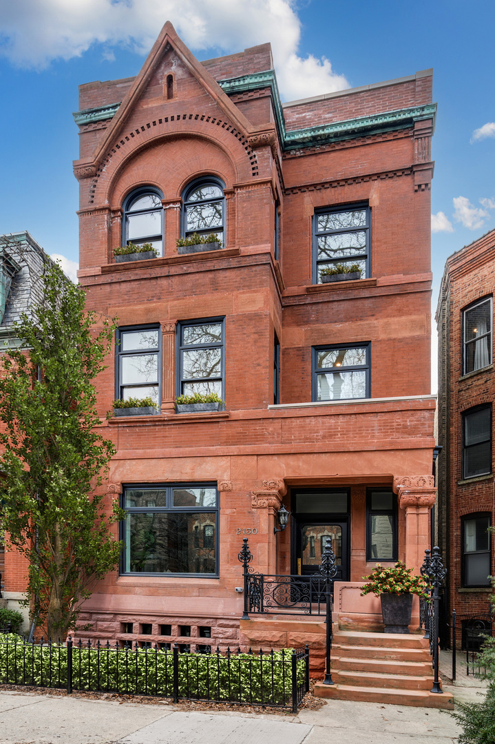 5 Apartment in Lincoln Park