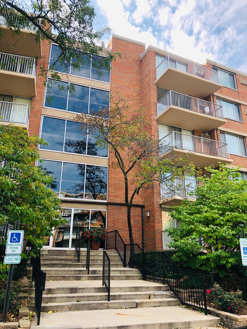 Yorktown Green in Lombard IL Homes for Sale Yorktown Green in Lombard