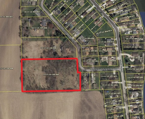 Sec 22 Twp 30N, R 13W Chebanse, Illinois Opportunity to own and develop approx 3.7 acres of land near Kankakee River. Located on Southbrook Dr near River Rd