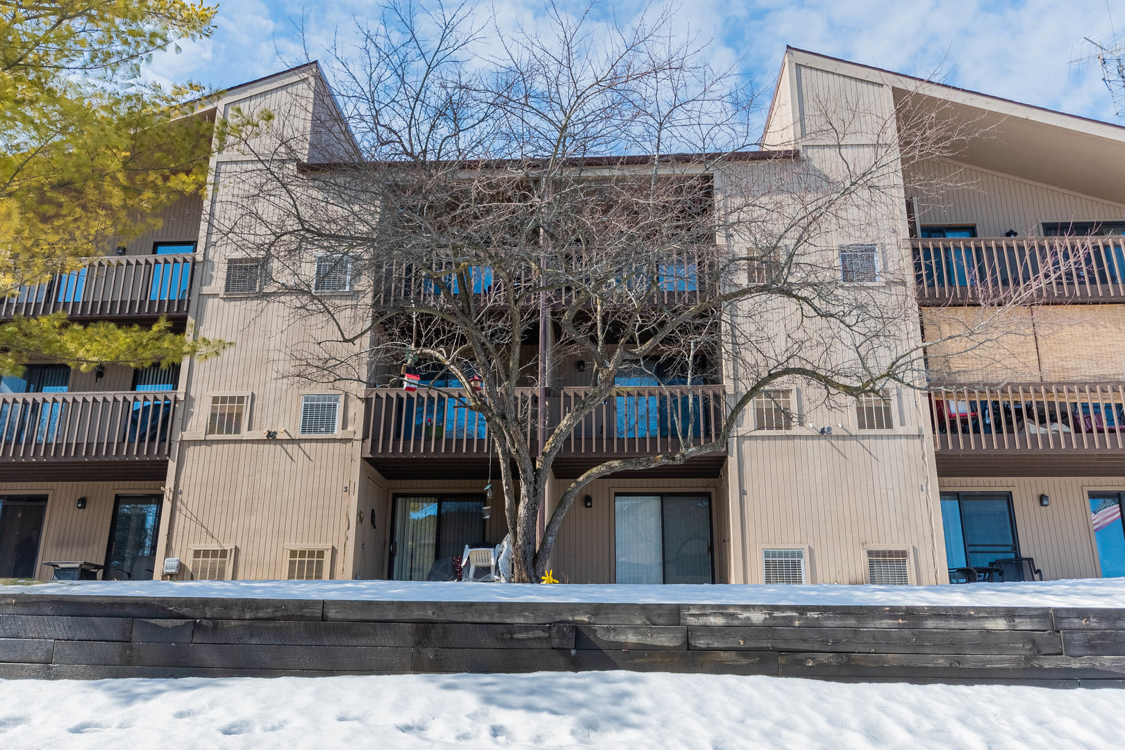 Vacation Village in Fox Lake IL Homes for Sale Vacation Village in