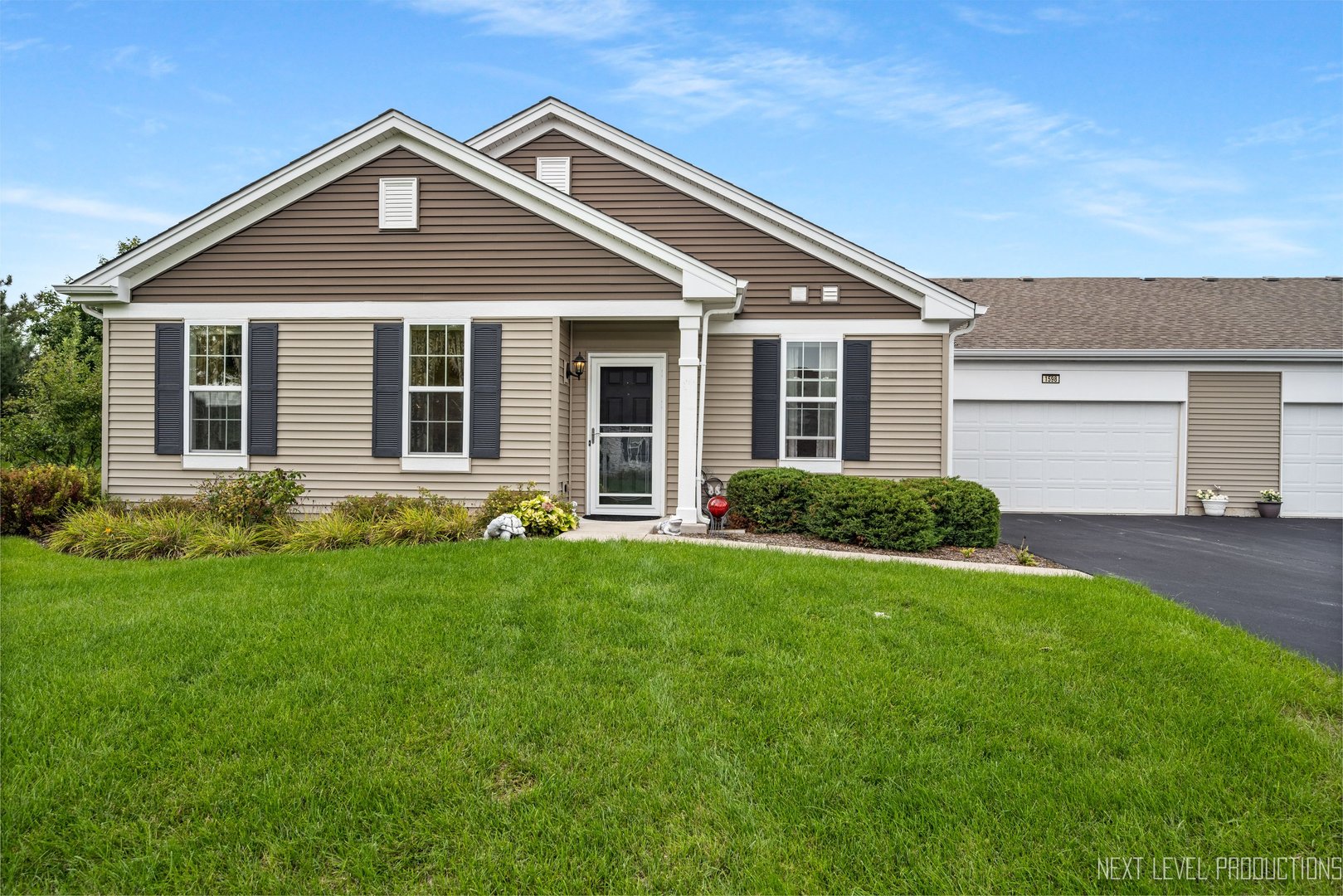 Carillon At Cambridge Lakes in Pingree Grove IL Homes for Sale