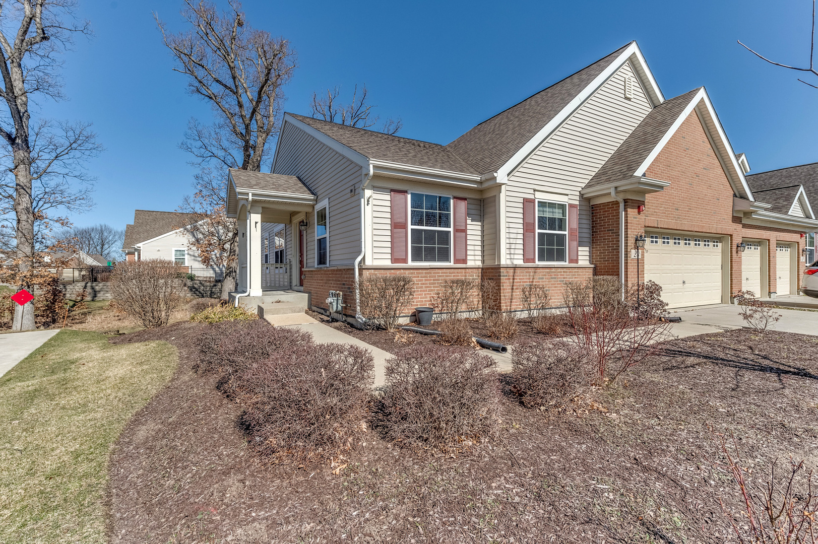 Sutton Ridge in Streamwood IL Homes for Sale Sutton Ridge in