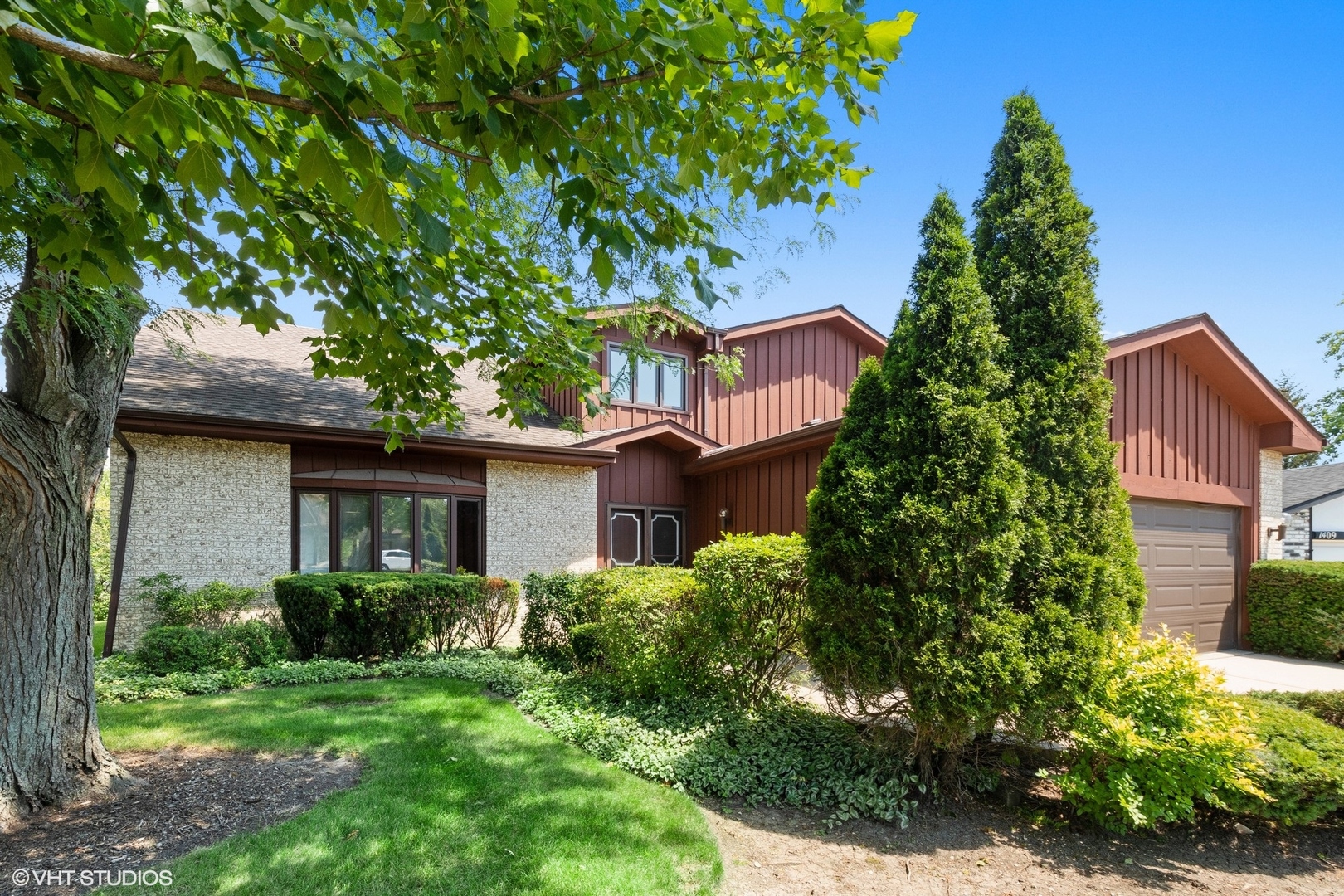 Ville Du Parc in Northbrook IL Homes for Sale Ville Du Parc in