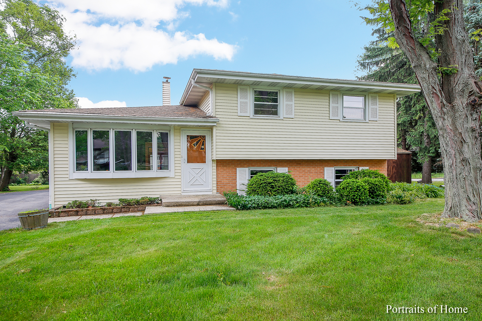 Photo of 6143 Grand DOWNERS GROVE  60516