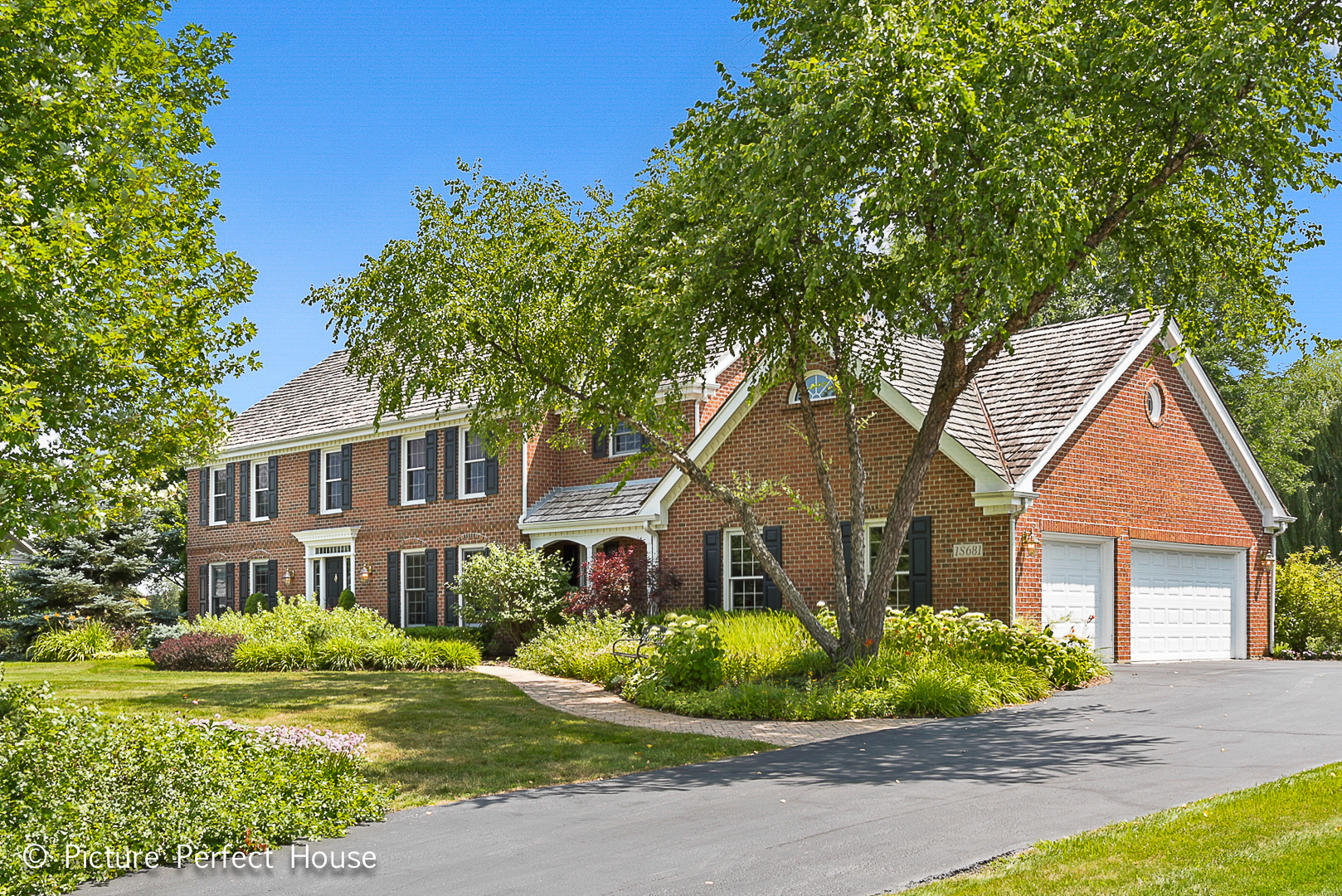 Woods Of Cantigny in Winfield IL Homes for Sale Woods Of Cantigny in