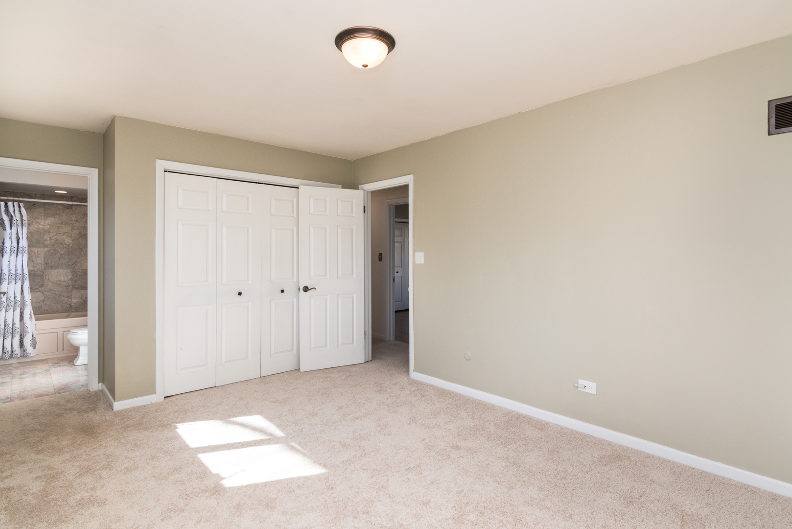 34 Londonderry Lane