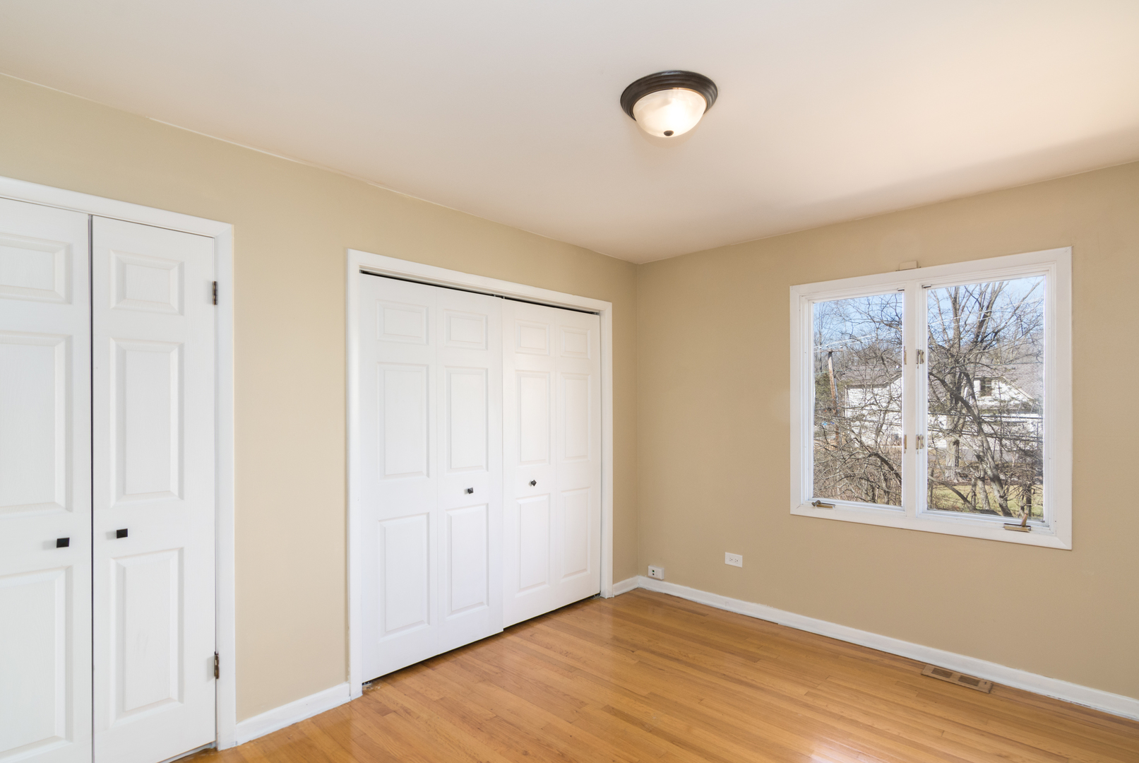 34 Londonderry Lane