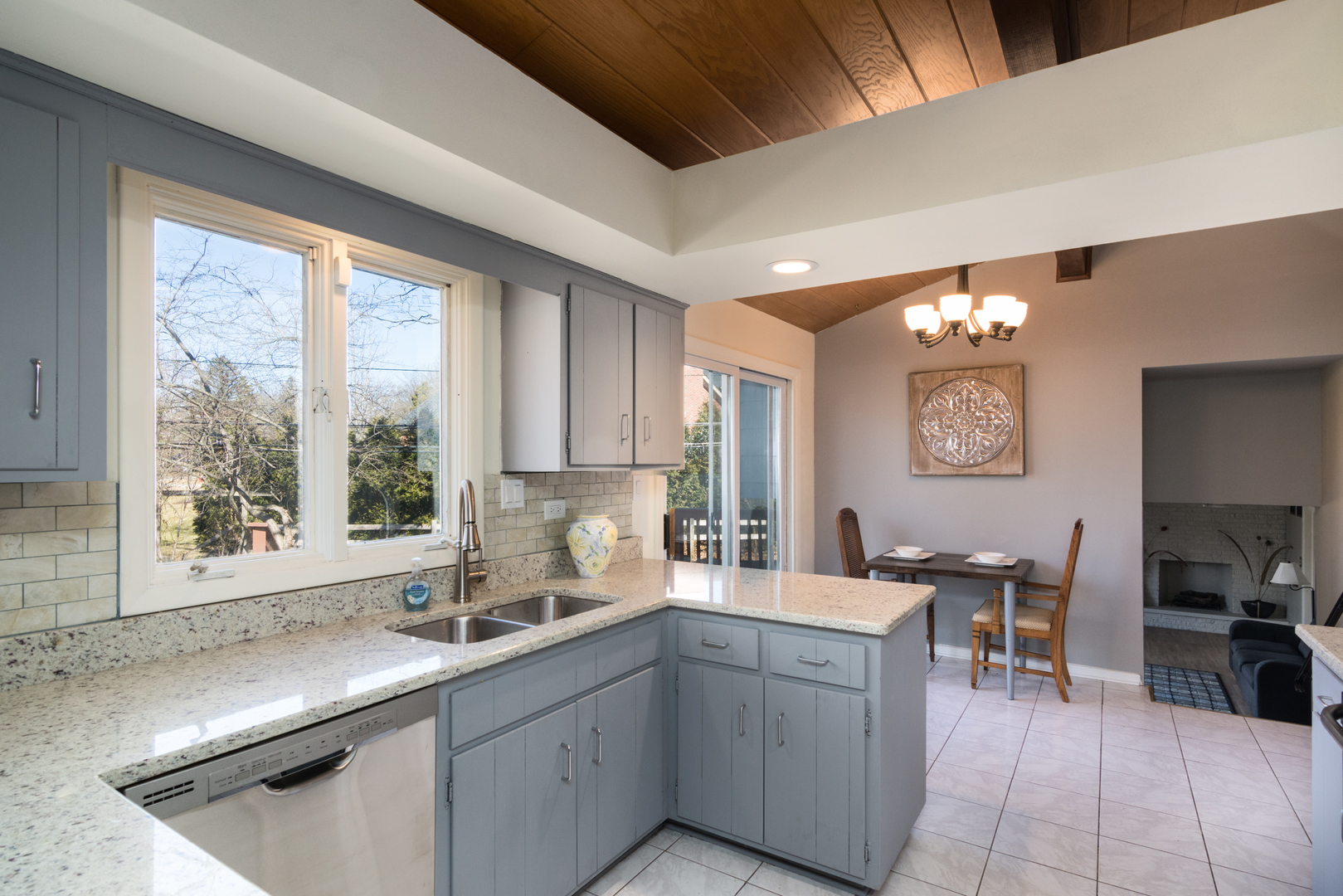 34 Londonderry Lane