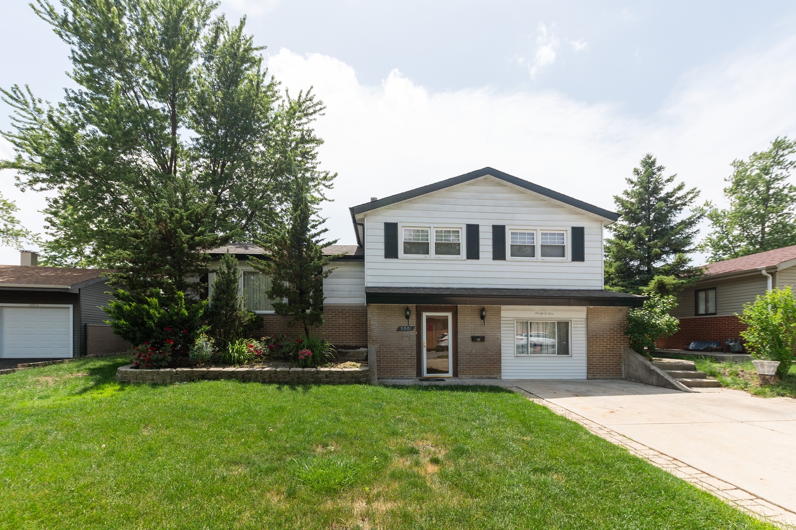 Homes For Sale In Hickory Hills Illinois Hickory Hills Il Propertyup