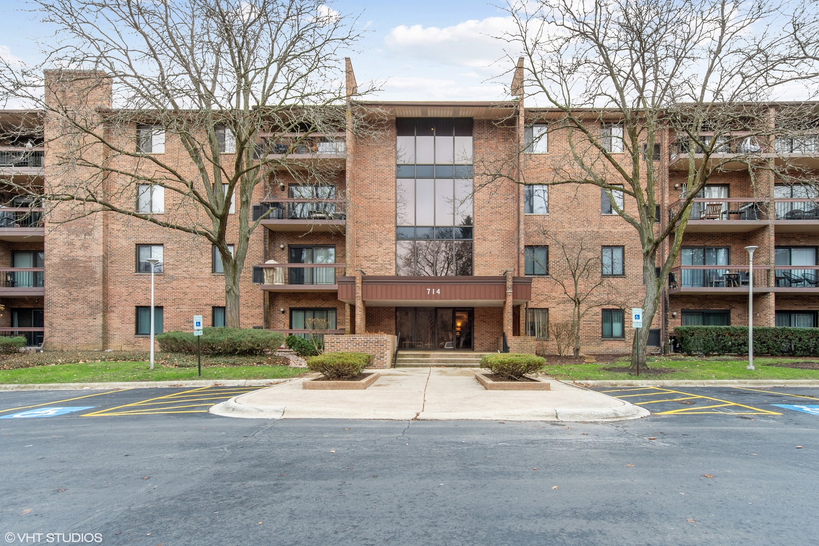 Farmingdale Terrace in Darien IL Homes for Sale Farmingdale Terrace