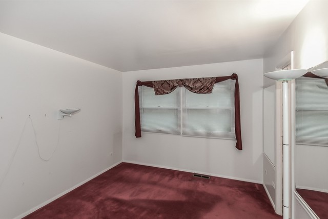 1 E Beechwood Court