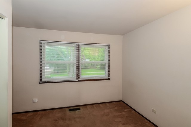 1 E Beechwood Court
