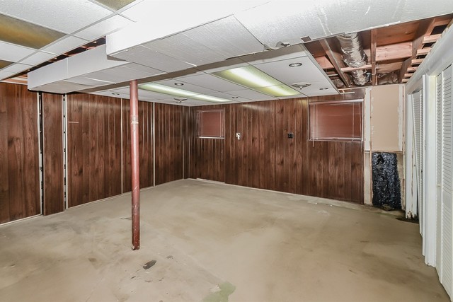 1 E Beechwood Court