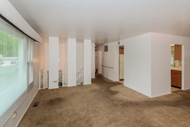 1 E Beechwood Court