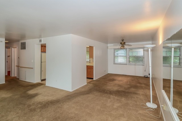 1 E Beechwood Court