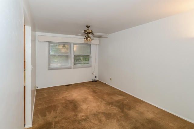 1 E Beechwood Court