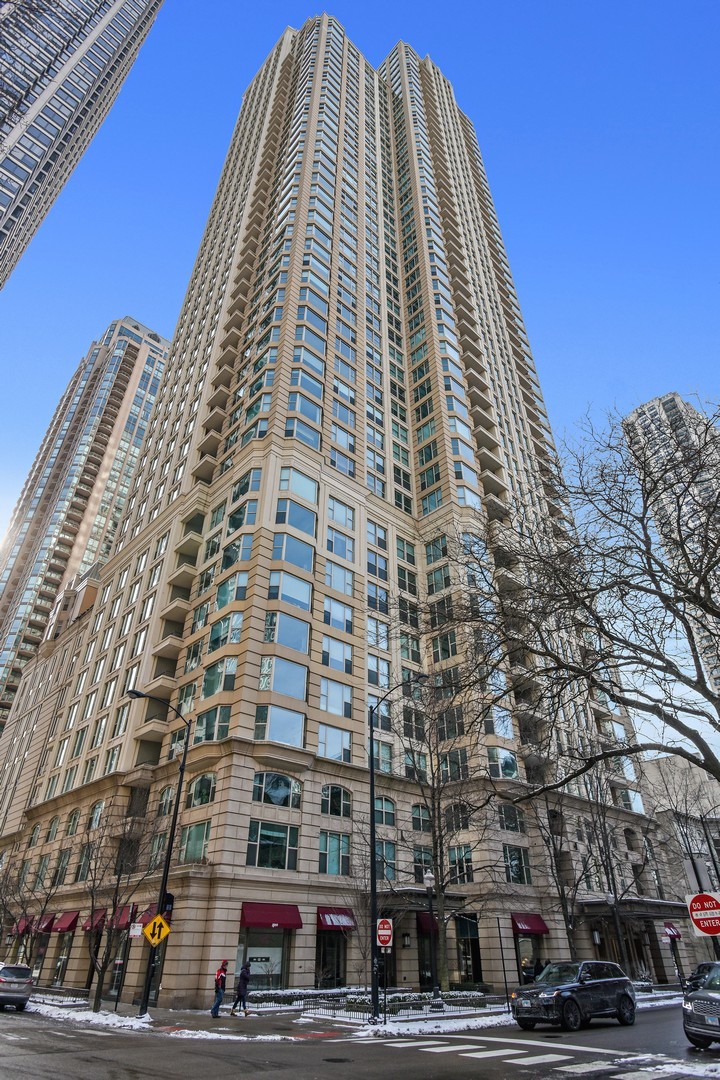 The Fordham Chicago Condos 600,000 to 1,000,000