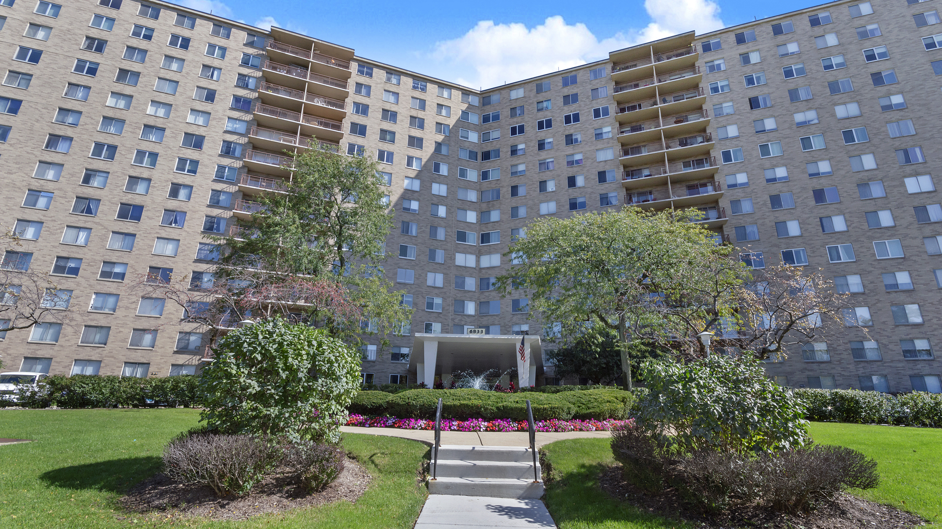 Winston Towers in Chicago IL Homes for Sale Winston Towers in Chicago