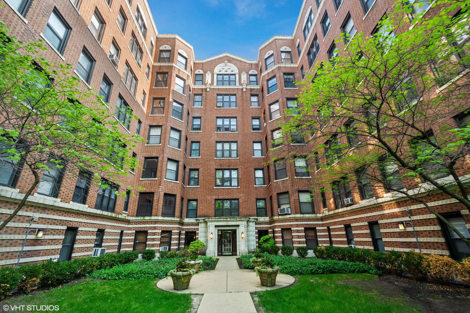 Condos In Lakeview Chicago