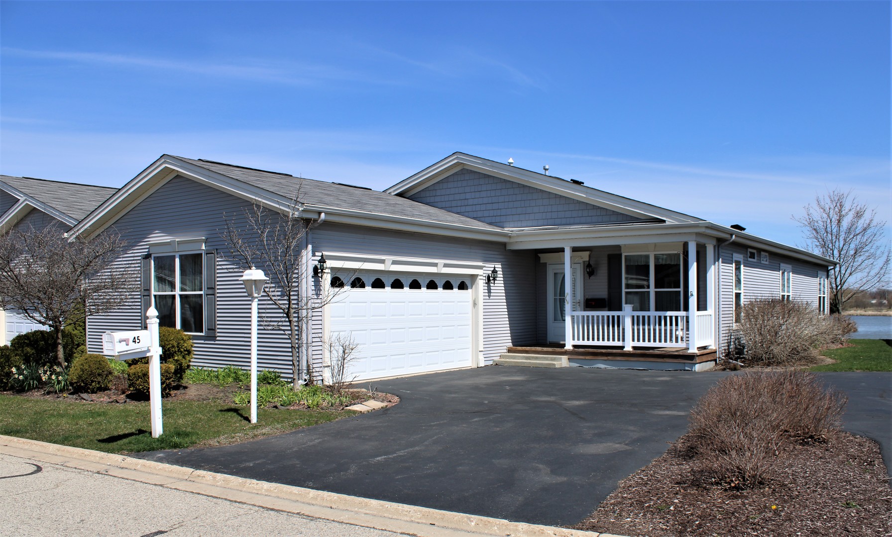 Saddlebrook Farms in Grayslake IL Homes for Sale Saddlebrook Farms in