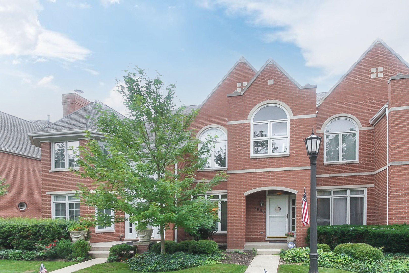 Sauganash Village in Chicago IL Homes for Sale Sauganash Village in