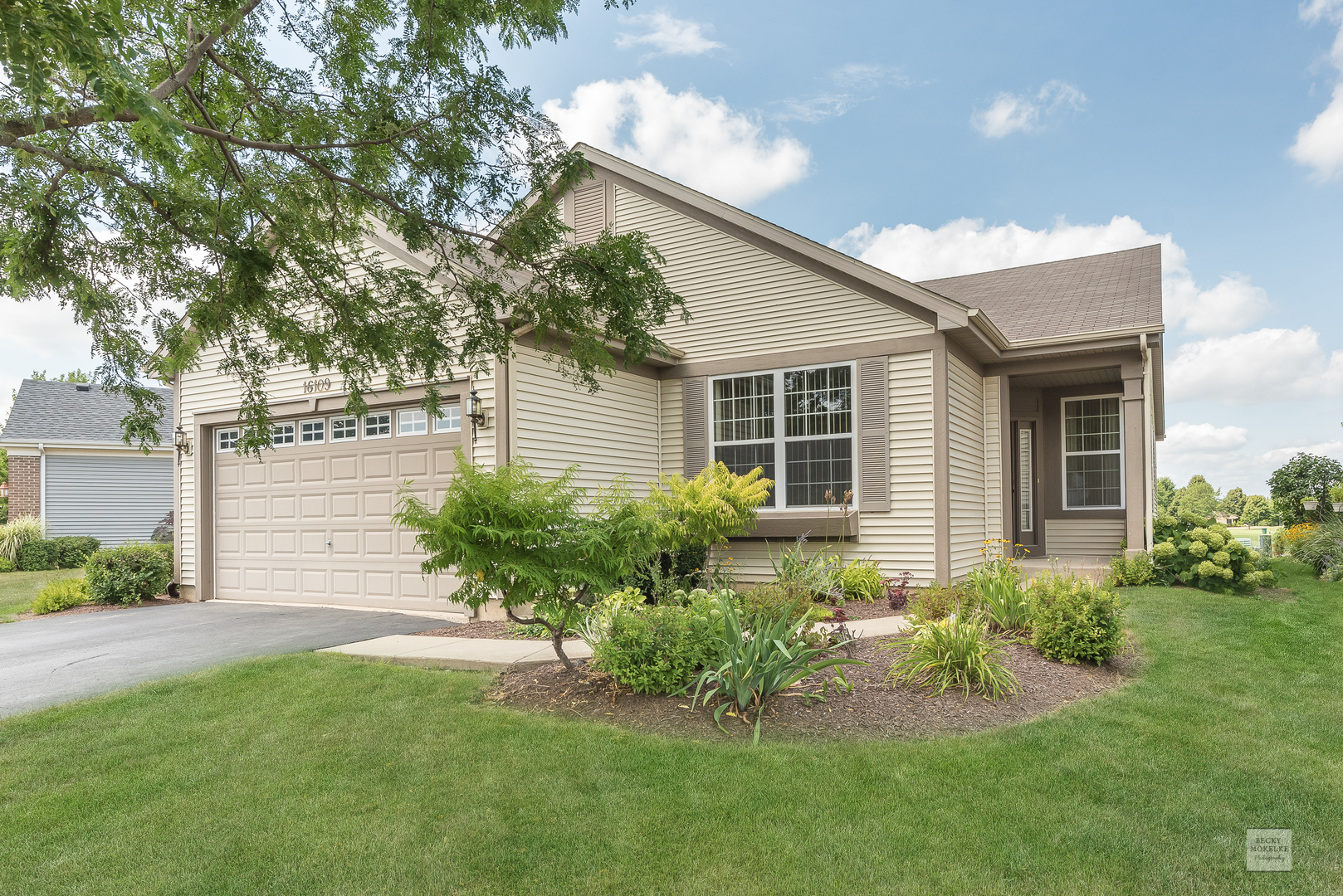 Carillon Lakes in Crest Hill IL Homes for Sale Carillon Lakes in Crest Hill Real Estate