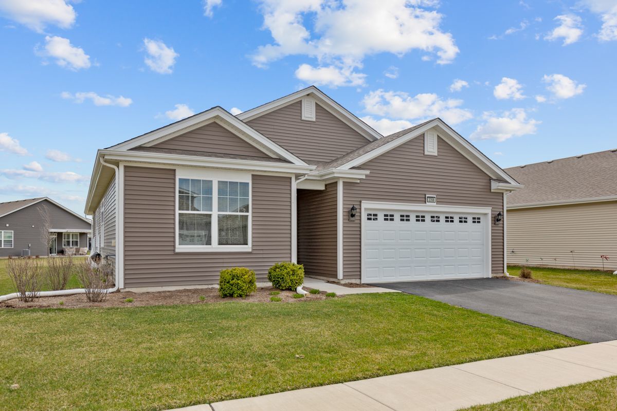Carillon At Cambridge Lakes in Pingree Grove IL Homes for Sale
