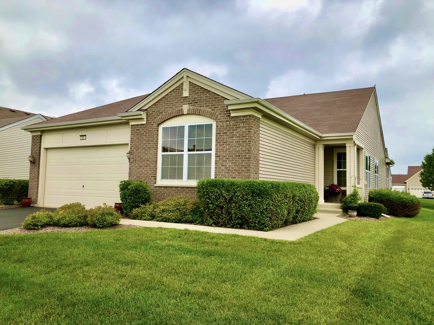 Carillon At Cambridge Lakes in Pingree Grove IL Homes for Sale