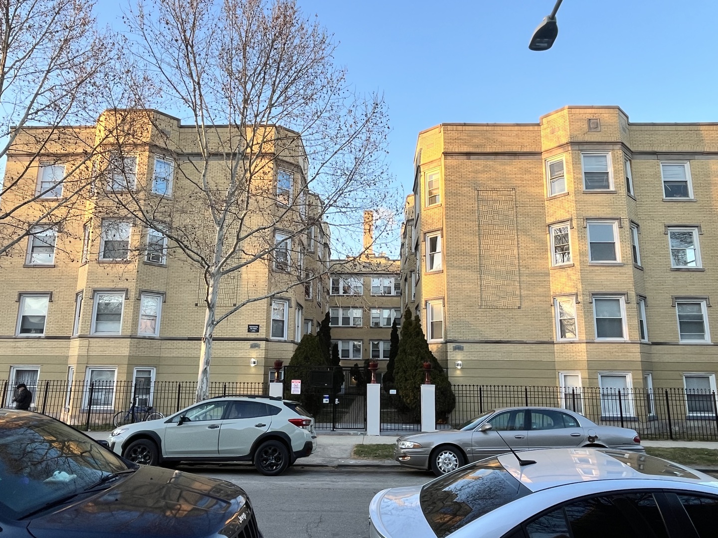 1 Apartment in South Lawndale