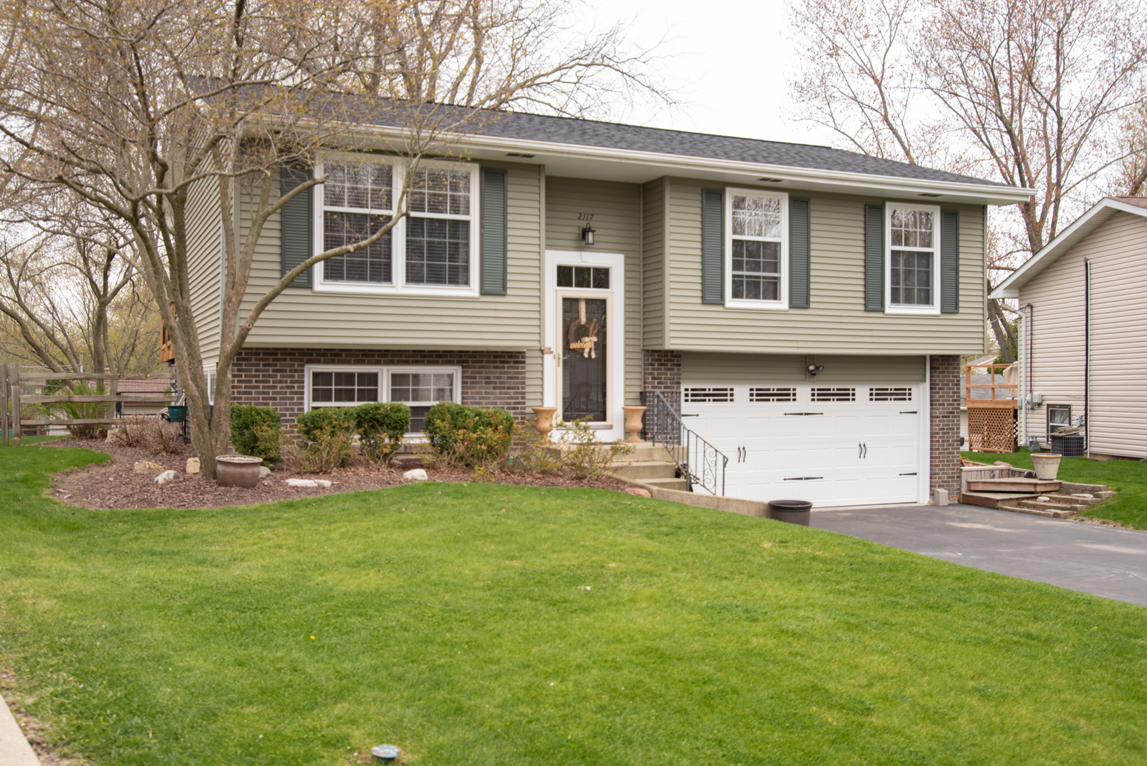 Lindenhurst IL Homes for Sale Lindenhurst Real Estate Bowers Realty