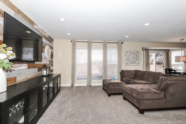 449 Farnsworth Circle