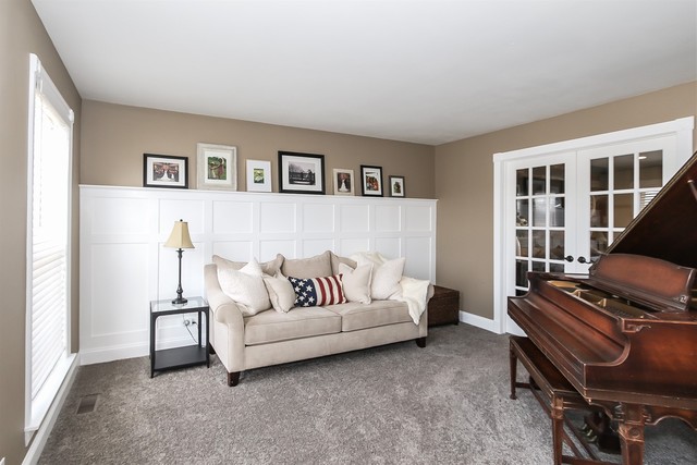 449 Farnsworth Circle