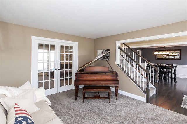 449 Farnsworth Circle