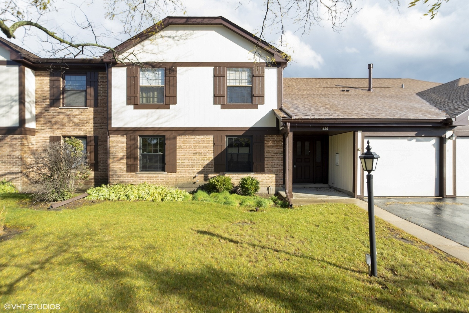 Lexington Commons in Wheeling IL Homes for Sale Lexington Commons in