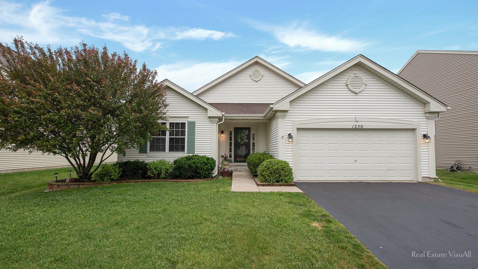 Cambridge Lakes in Pingree Grove IL Homes for Sale Cambridge Lakes in