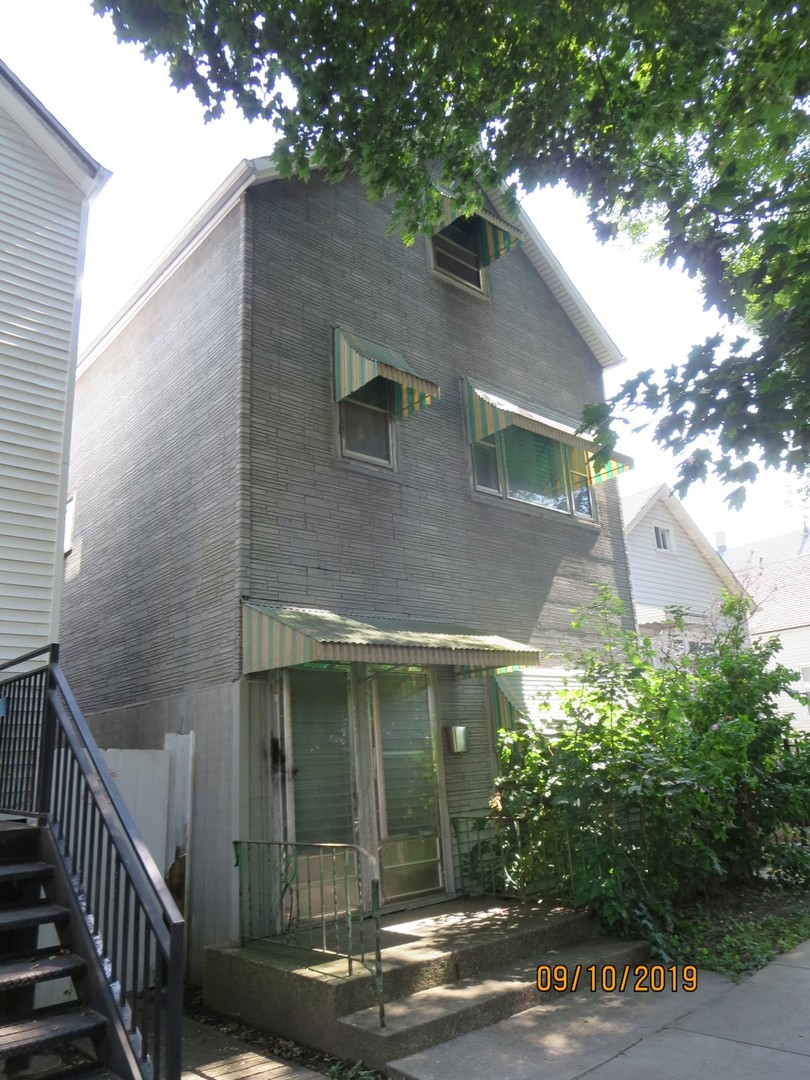 4805 Justine Street S CHICAGO, Illinois CLASSIC BRICK 2 FLAT, SOLD AS-IS AND READY FOR A NEW FAMILY. THIS HOME IS BEING SOLD AS-IS BUT IS NOT BANK OWNED AND NOT A SHORT SALE. LOCALLY OWNED AND MOTIVATED TO SELL. PLEASE INSPECT PRIOR TO SUBMITTING AN OFFER. PLEASE NOTE: 0% TAX PRORATIONS ARE OFFERED, THE SELLER WILL PAY CURRENT AND ALL PRIOR TAX BUT 0% CREDIT FOR FUTURE BILLS. SPECIAL WARRANTY DEED AT CLOSING. NO SURVEY. FOR FASTER RESPONSE PLEASE USE SELLERS CONTRACT, ADDENDUM AND DISCLOSURES UNDER DOCUMENTS.
