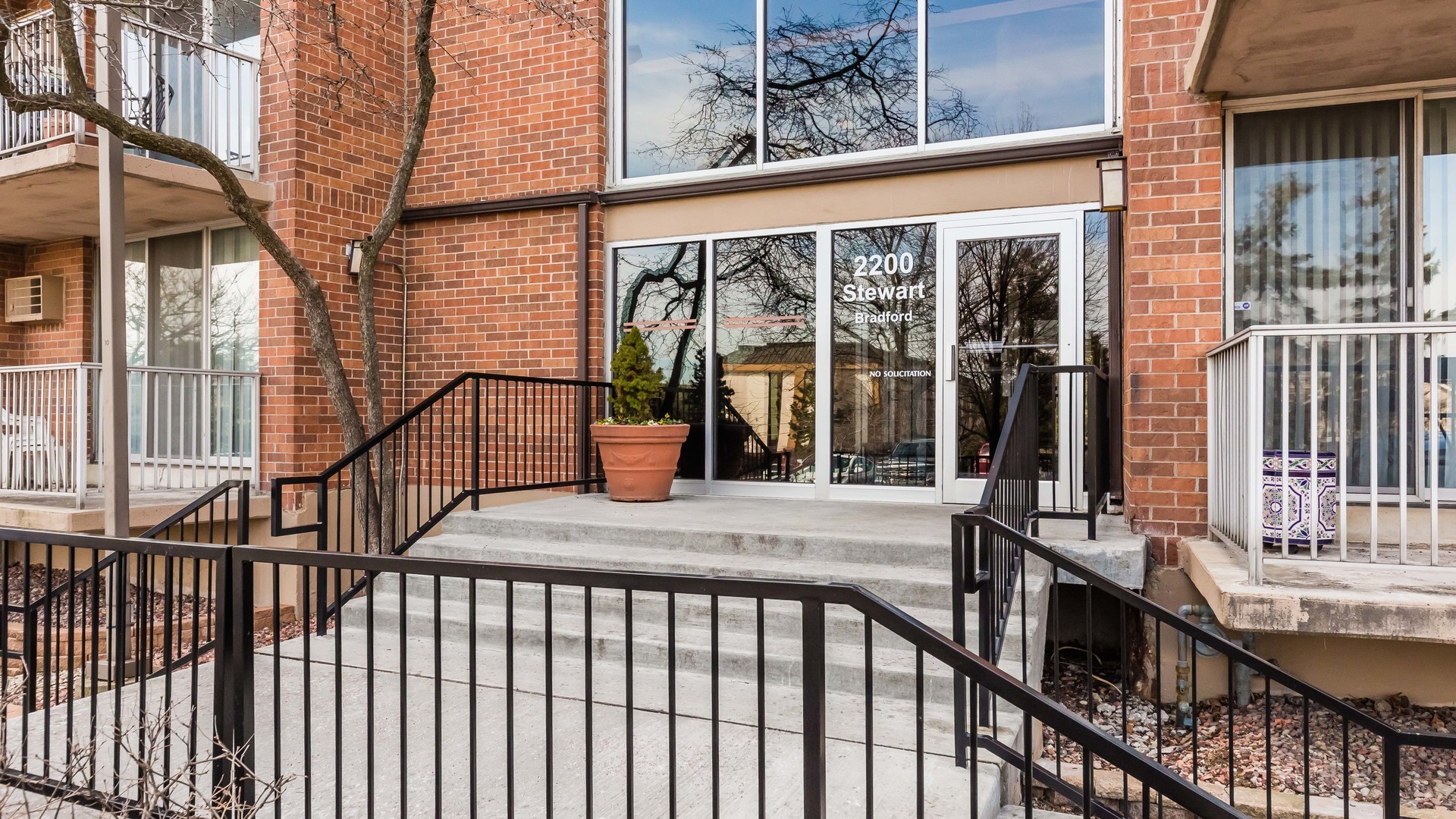 Yorktown Green in Lombard IL Homes for Sale Yorktown Green in Lombard