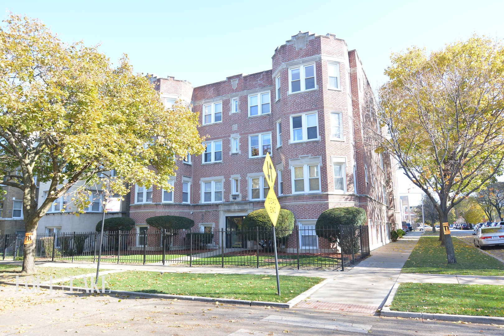 2 Apartment in Albany Park