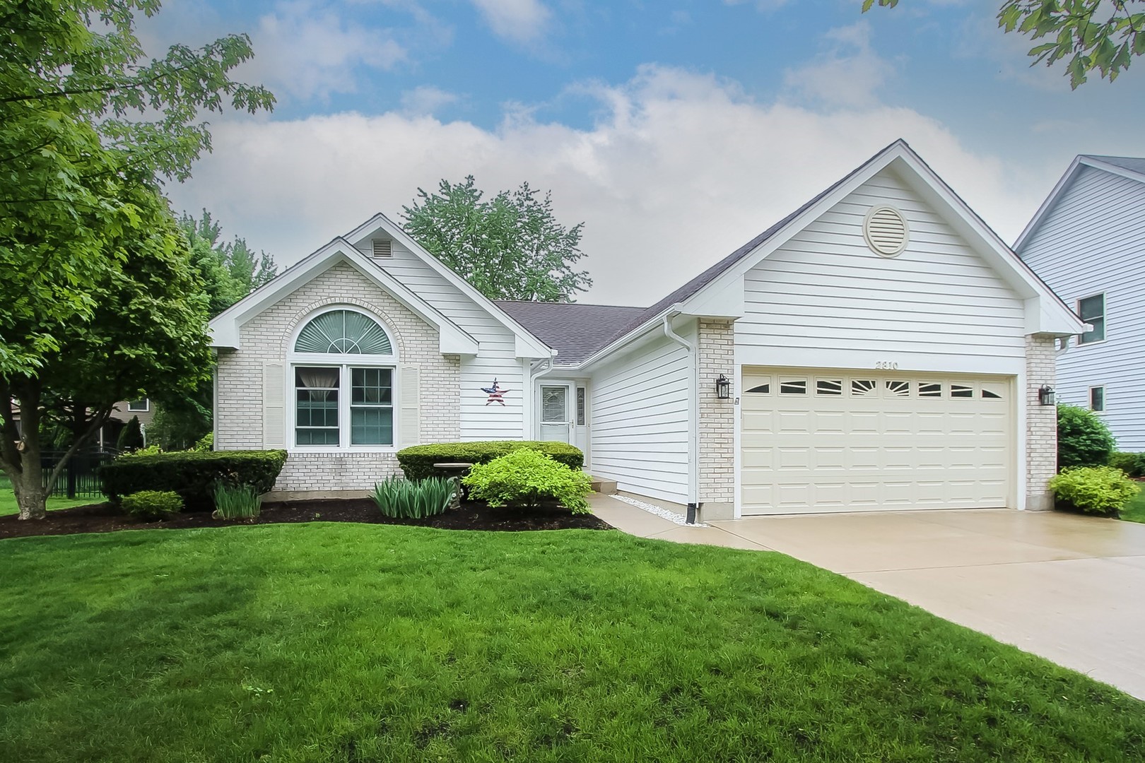 Oakhurst in Aurora IL Homes for Sale Oakhurst in Aurora Real Estate