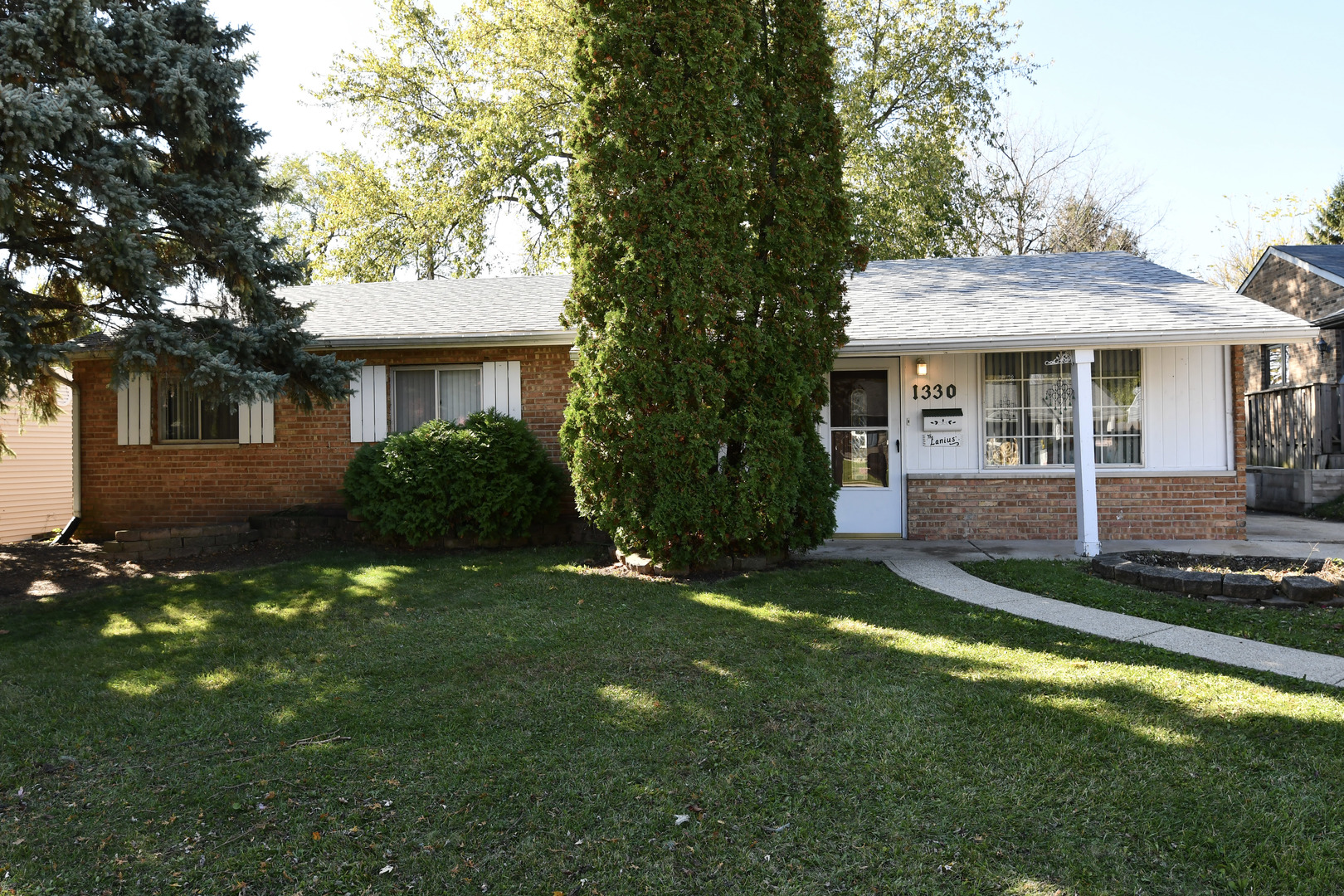 1330 Glen Hill , Glendale Heights, IL MLS 10923313 Berkshire