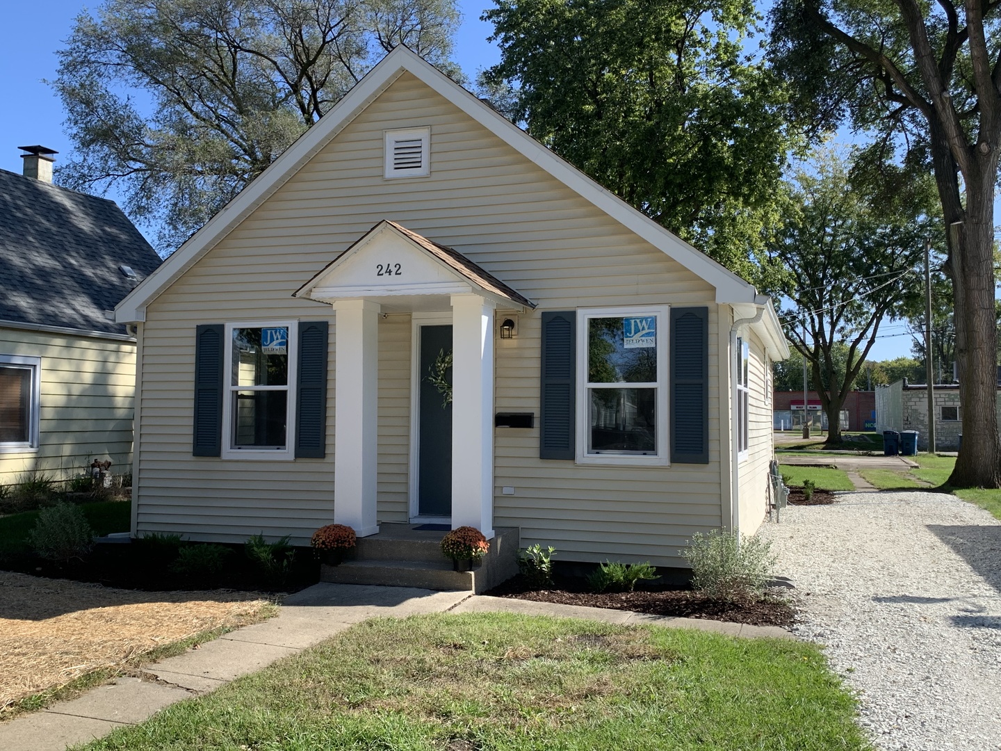 242 North La Salle Avenue Bradley IL 60915